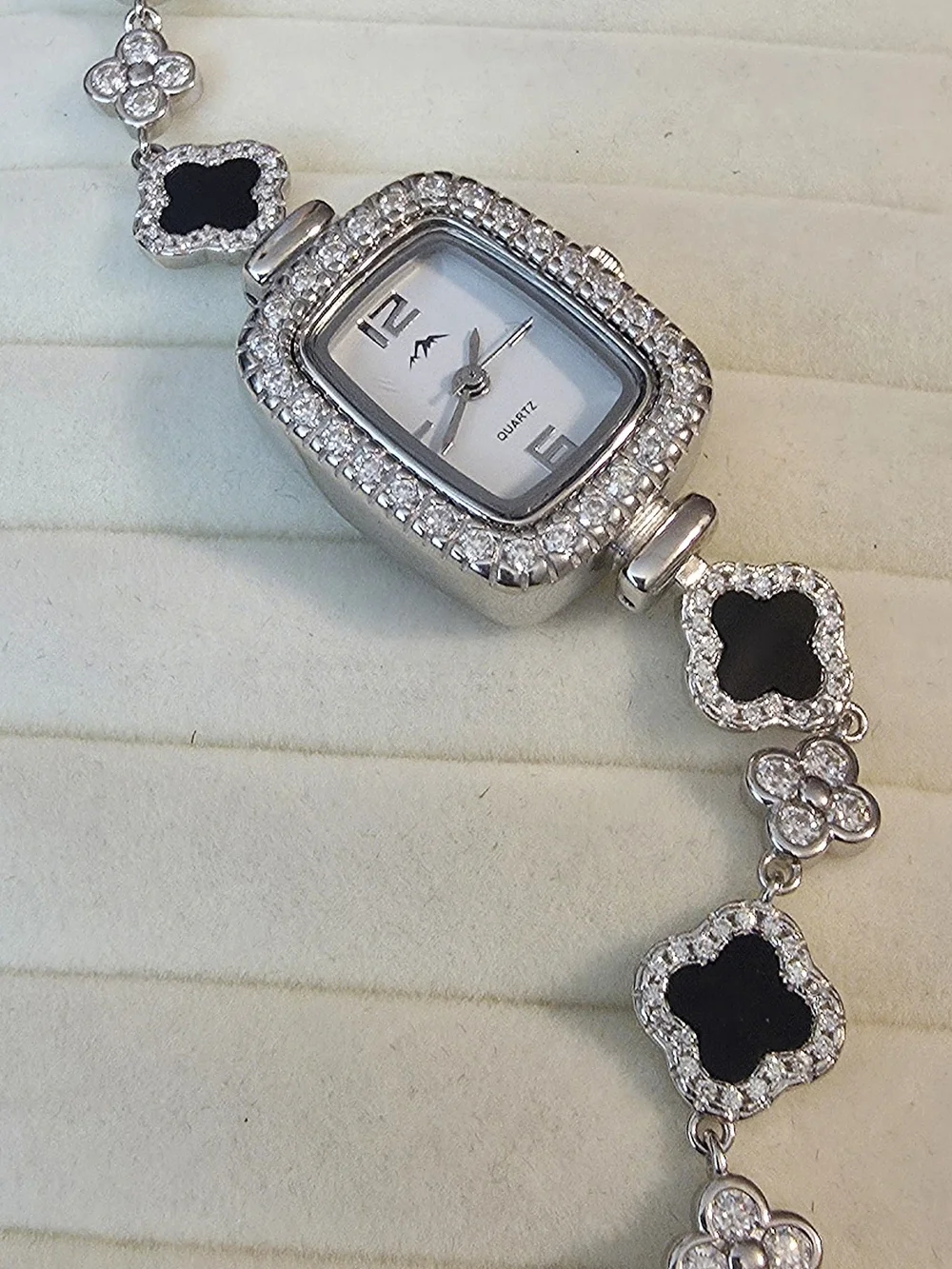 N/A luxury moissanite